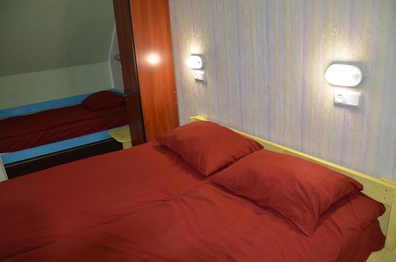 Hostel Darnitsa1 Kiev Esterno foto